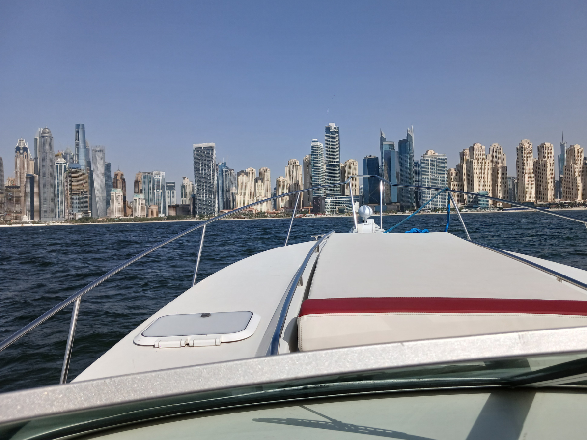 Reflection – RHAH Luxury Yacht Dubai (4)