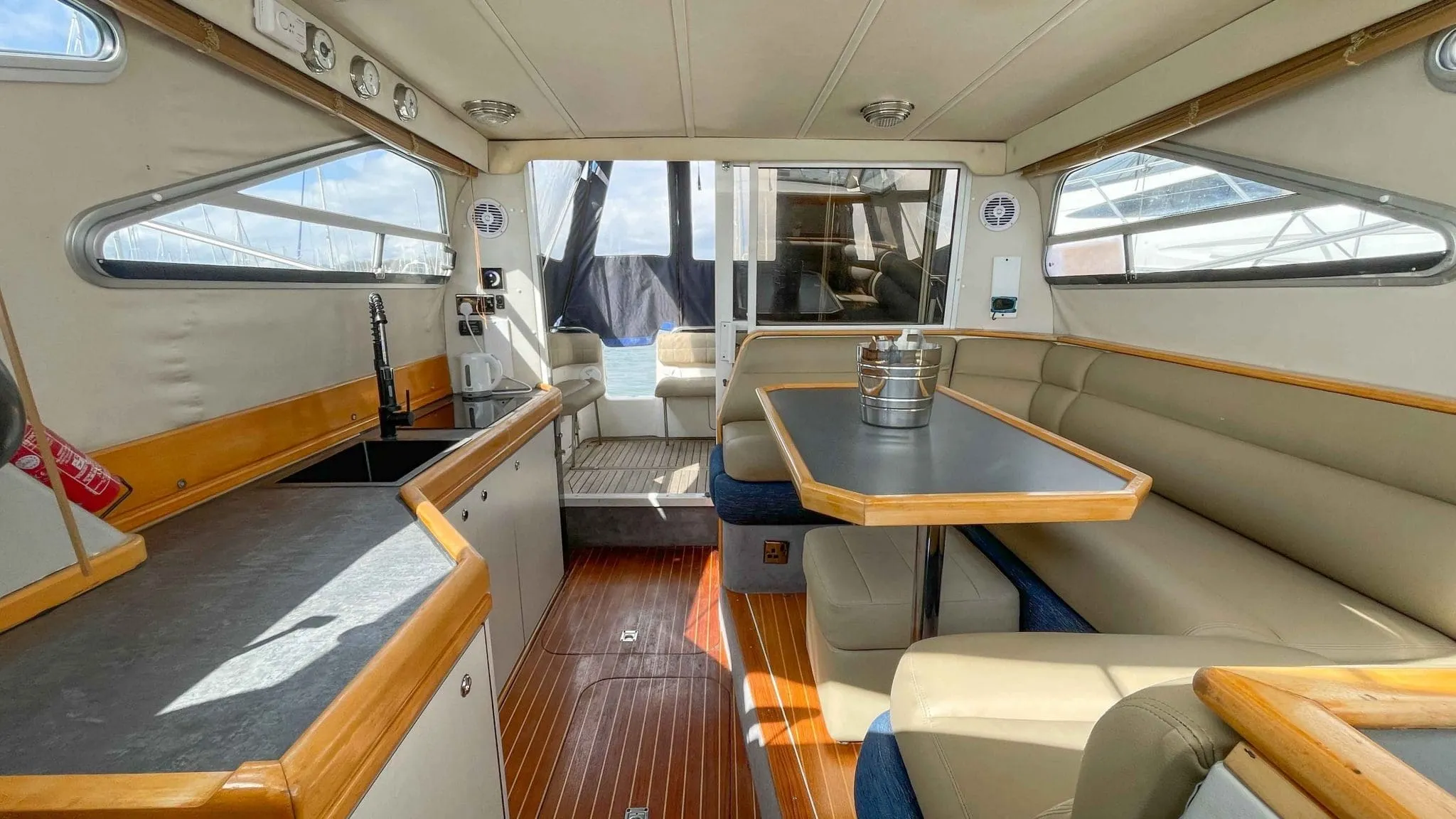 Sealine-S320-LR-4-scaled